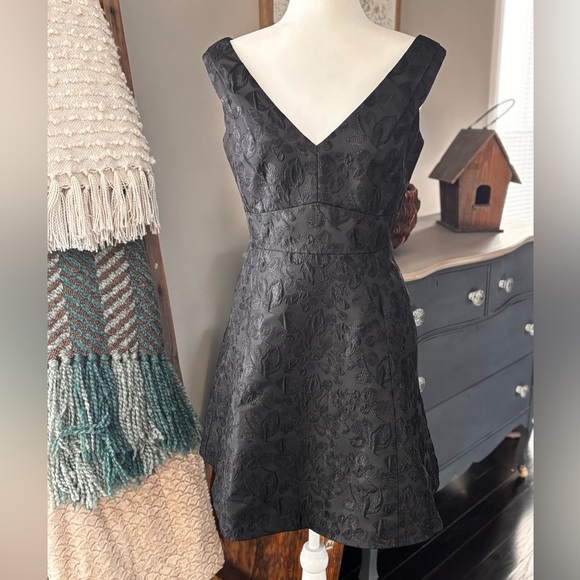 Kate Spade New York "Dashing Beauty" Metallic Jacquard Dress - Picture 8 of 17